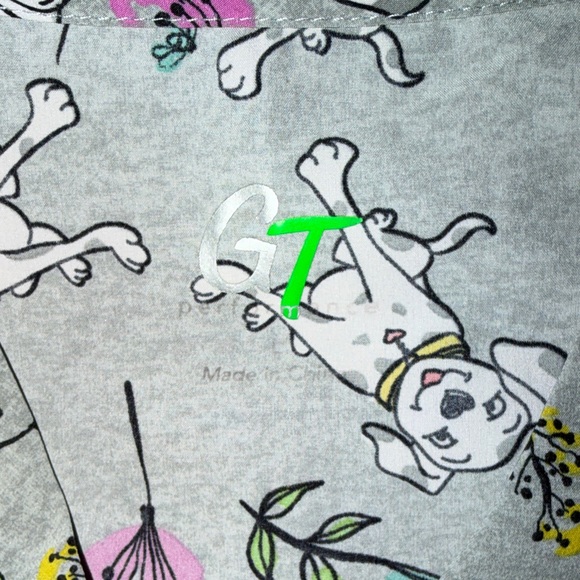 Colorful Patterned Scrub Tops - Bundle Size Large - Picture 10 of 12